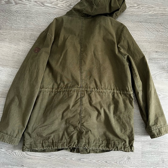 Roots Jacket - Picture 3 of 10